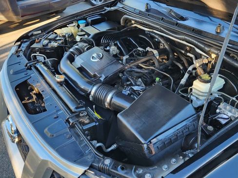 Used 2014 Nissan Xterra S image 44