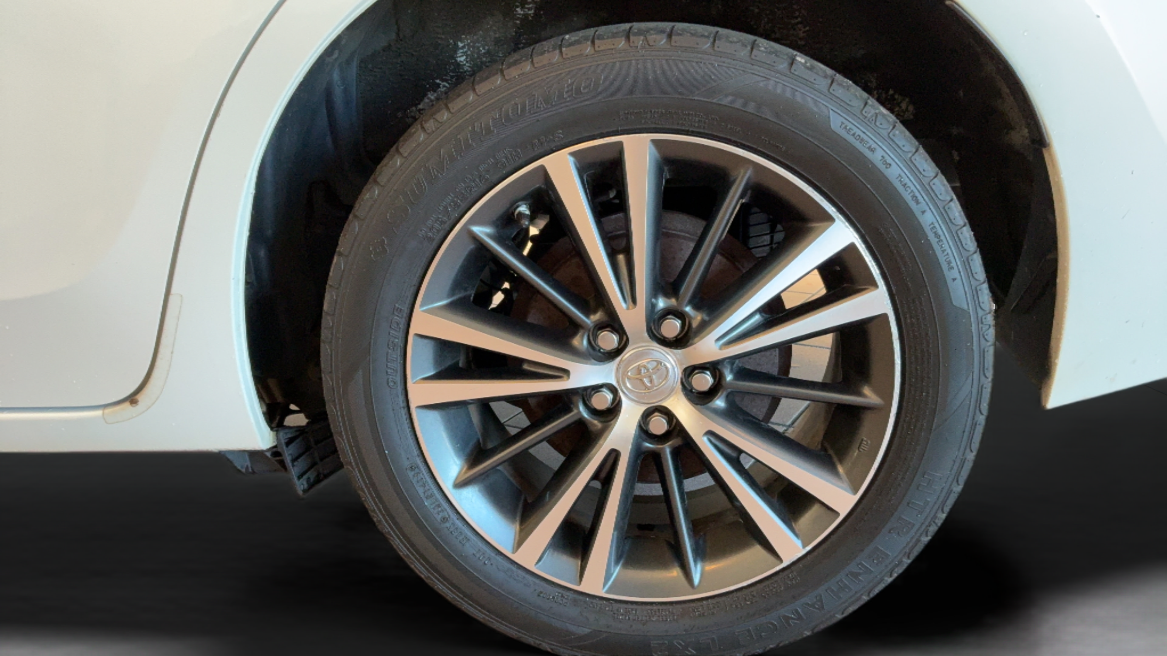 Used 2018 Toyota Corolla LE w/ LE Premium Package FWD image 33