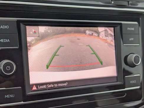 Used 2020 Volkswagen Tiguan S FWD image 20