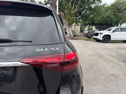 Used 2025 Mercedes-Benz GLE 53 AMG 4MATIC image 16