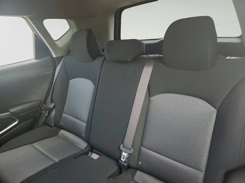 Used 2023 Kia Soul LX w/ LX Technology Package FWD image 17
