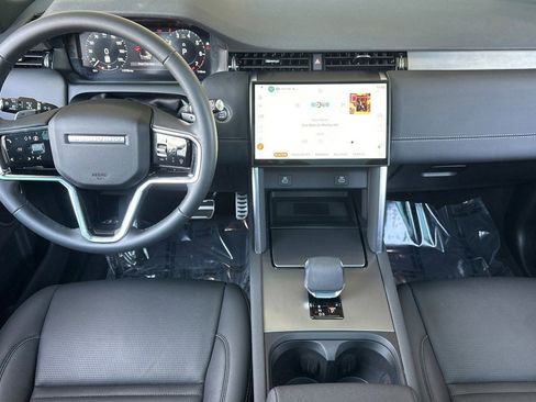 Certified 2025 Land Rover Discovery Sport Dynamic SE AWD/4WD image 16