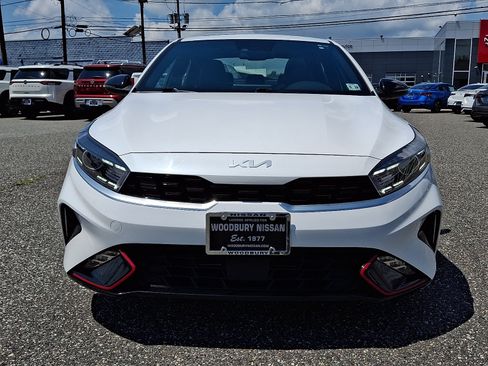 Used 2023 Kia Forte GT-Line w/ GT-Line Premium Package FWD image 2