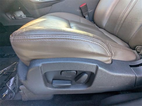 Used 2014 Lincoln MKT FWD image 22