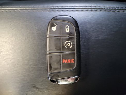 Used 2025 Jeep Compass Limited AWD/4WD image 32