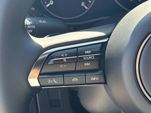 New 2026 MAZDA MAZDA3 Hatchback w/Premium Plus Pkg image 9