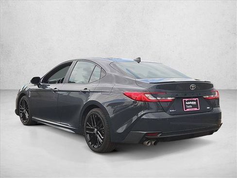 Used 2025 Toyota Camry SE FWD image 8