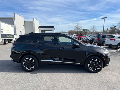 Used 2025 Kia Sportage SX image 10
