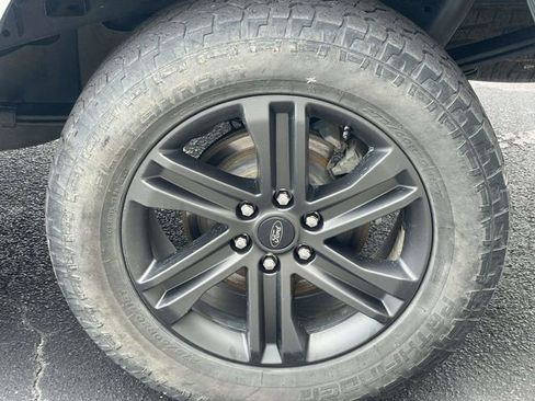 Used 2022 Ford F150 Lariat w/ Equipment Group 502A High AWD/4WD image 11
