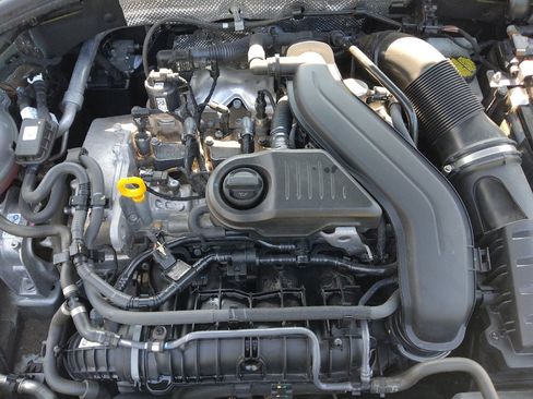 Used 2024 Volkswagen Jetta SE FWD image 30