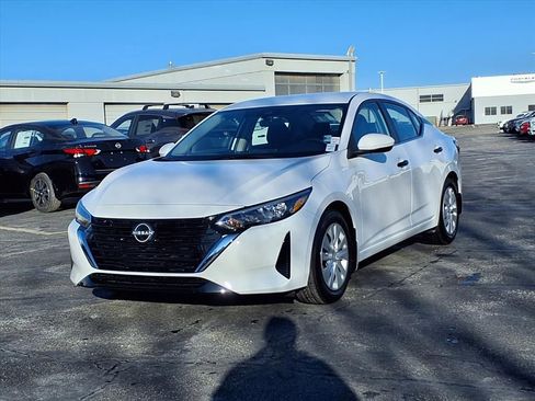 Used 2025 Nissan Sentra S image 2