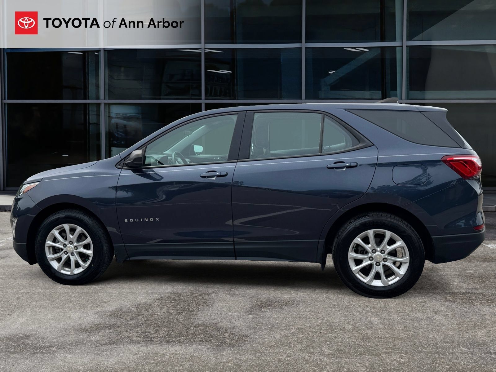 Used 2019 Chevrolet Equinox LS FWD image 9