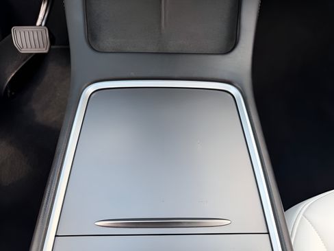 Used 2023 Tesla Model Y Long Range AWD/4WD image 55