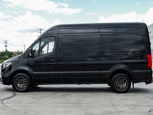 Used 2022 Mercedes-Benz Sprinter 2500 image 5