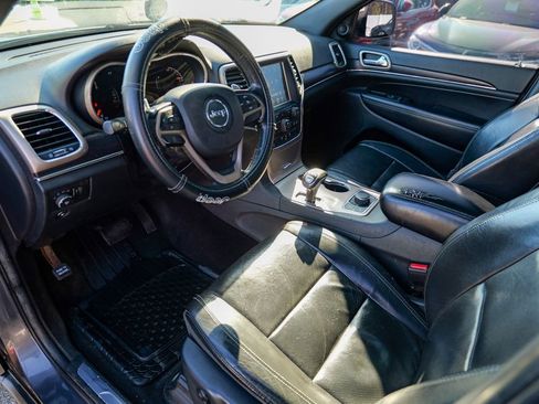 Used 2014 Jeep Grand Cherokee Limited w/ Luxury Group II image 18