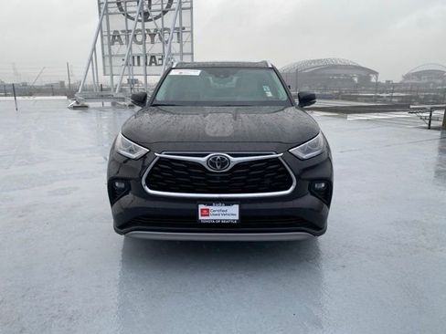 Certified 2022 Toyota Highlander Platinum image 5