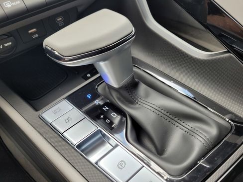 New 2025 Hyundai Elantra SEL image 18