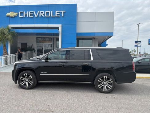 Used 2018 GMC Yukon XL Denali w/ Enhanced Security Package image 15