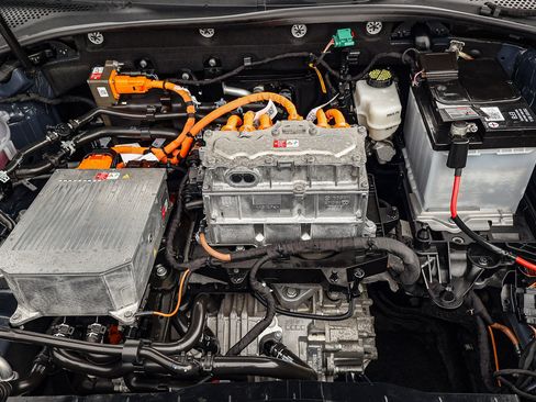 Used 2017 Volkswagen e-Golf SE w/ DC Fast Charging Package image 23