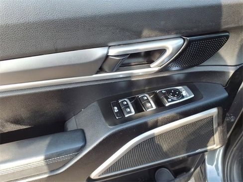 Used 2020 Kia Telluride LX image 3