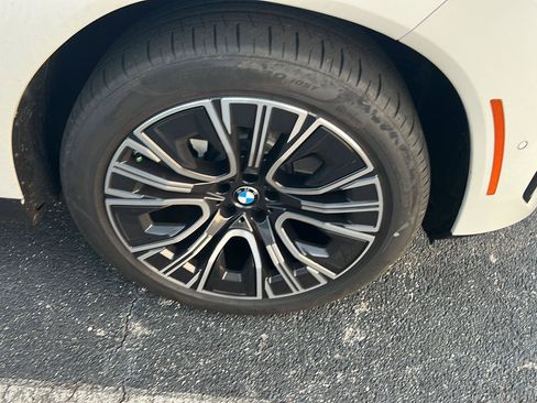 Used 2025 BMW X3 xDrive30i w/ Premium Package image 7