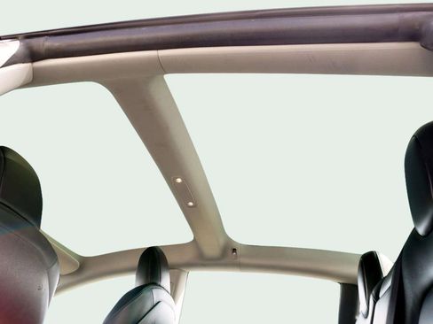 Used 2023 Tesla Model 3 Standard Range RWD image 17