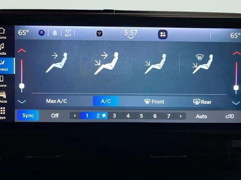 Used 2024 Jeep Wrangler Unlimited image 61