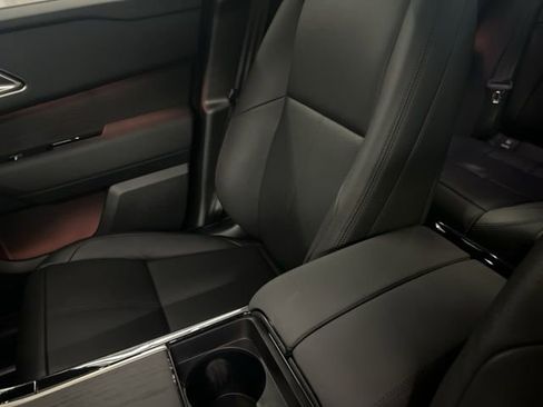 Used 2026 Land Rover Range Rover Velar Dynamic SE image 34