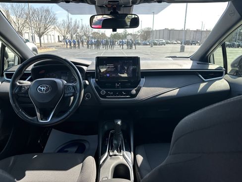 Certified 2024 Toyota Corolla SE image 28