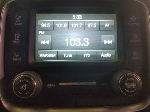 Used 2019 RAM 1500 Classic SLT RWD image 25