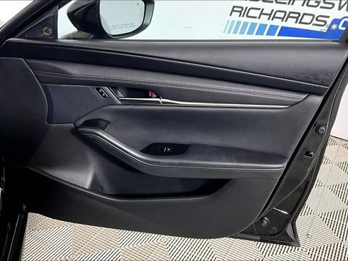 Used 2025 MAZDA MAZDA3 s FWD image 19