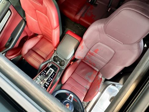 Certified 2023 Porsche Cayenne Turbo image 20