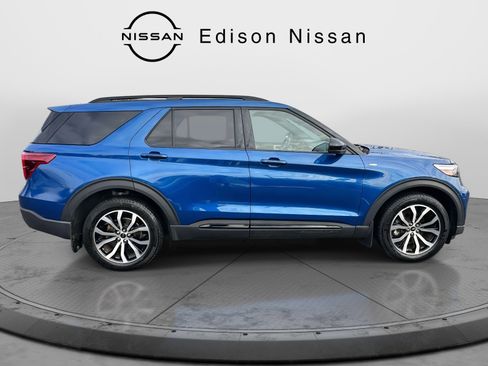 Used 2022 Ford Explorer ST-Line w/ Class IV Trailer Tow Package image 3