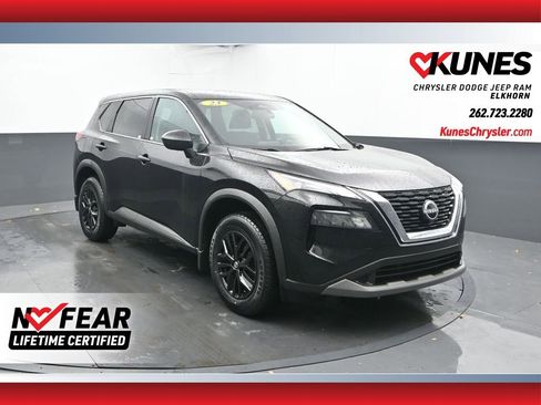 Used 2023 Nissan Rogue S image 1