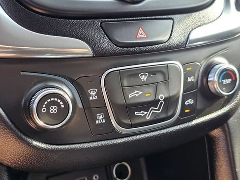 Used 2020 Chevrolet Equinox LT AWD/4WD image 30