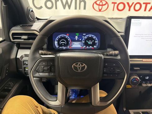 Used 2026 Toyota 4Runner TRD Off-Road Premium AWD/4WD image 28