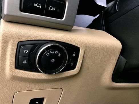 Used 2017 Ford F150 Lariat w/ Equipment Group 502A Luxury image 31