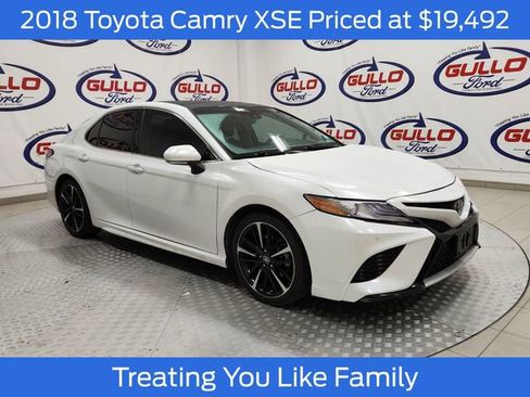 Used 2018 Toyota Camry XSE image 1
