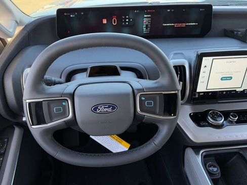 New 2025 Ford Expedition Active image 41