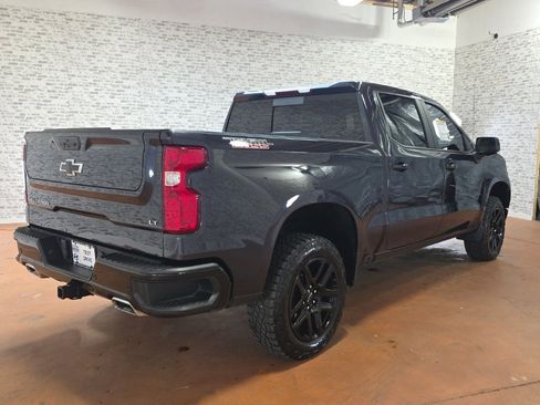 Used 2022 Chevrolet Silverado 1500 LT Trail Boss w/ Convenience Package II image 9