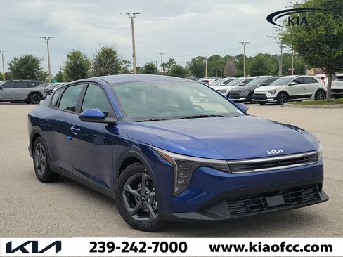 New 2026 Kia K4 FWD image 1