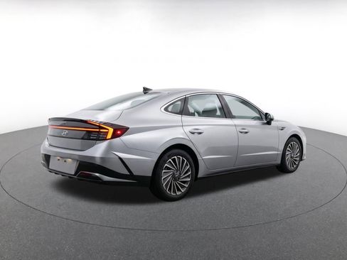 Used 2025 Hyundai Sonata SEL FWD image 8