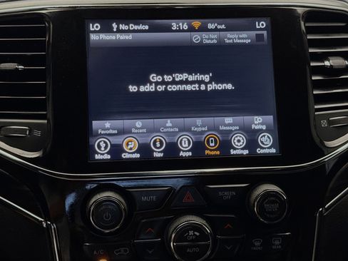 Used 2021 Jeep Grand Cherokee Limited image 9