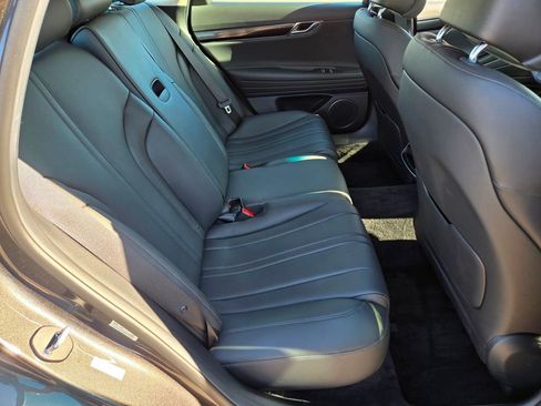 Used 2025 Genesis G80 2.5T image 12