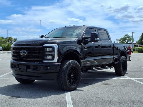 Used 2024 Ford F250 Lariat w/ Black Appearance Package image 3