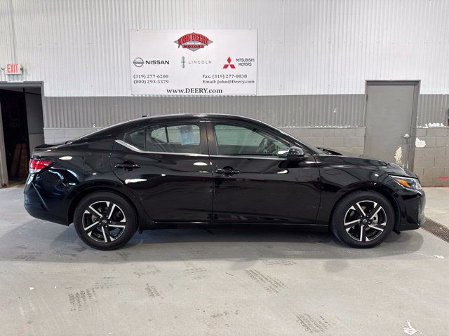 Used 2024 Nissan Sentra SV FWD image 2