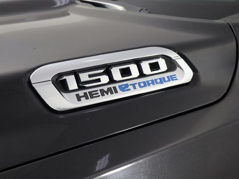 Used 2022 RAM 1500 Laramie AWD/4WD image 43