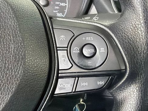 Used 2025 Toyota Corolla LE image 25