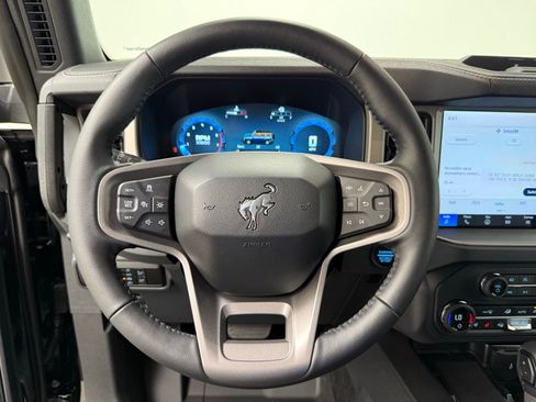 New 2025 Ford Bronco Outer Banks w/ Sasquatch Package AWD/4WD image 22