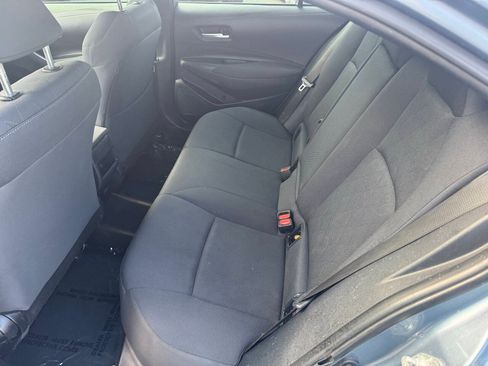 Used 2020 Toyota Corolla LE FWD image 12